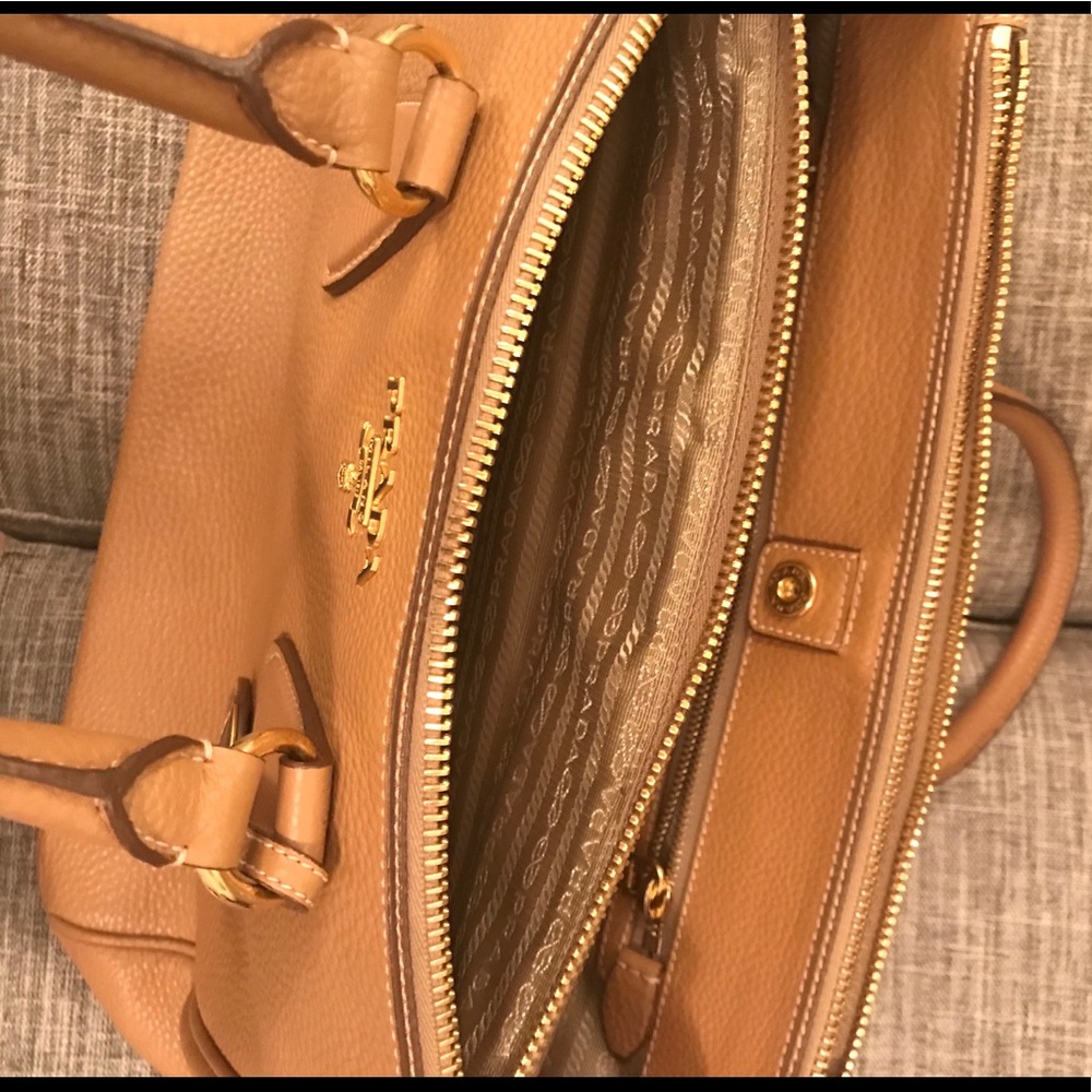 Prada purse - Picture 10 of 13